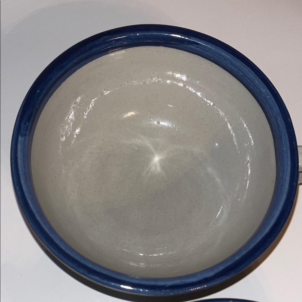 Louisville Stoneware 1982 Kentucky Burgoo Ceramic Soup Bowl with Blue Accents - Picture 7 of 9